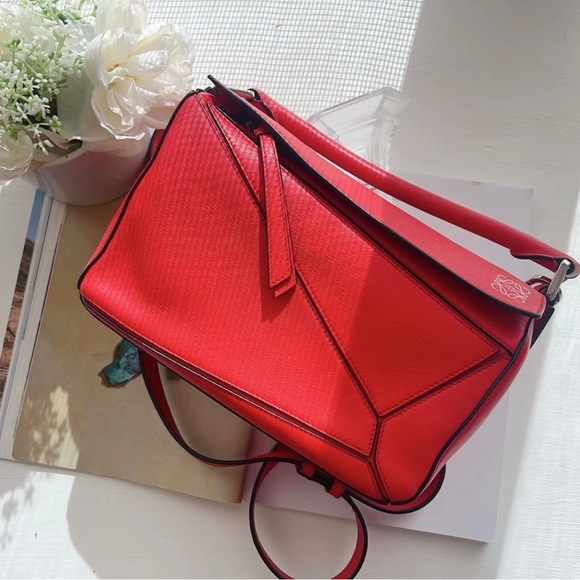 Loewe Calfskin Small Puzzle Bag Scarlet - Picture 1 of 7